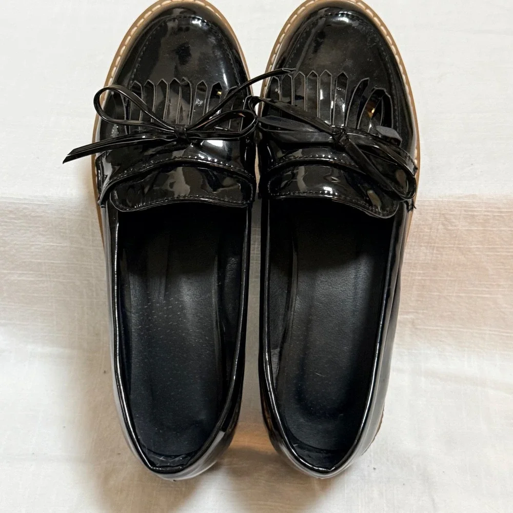 Unbranded Patent Kiltie Loafers 38 Black Bow Lug Sole Chunky Heel Shoes